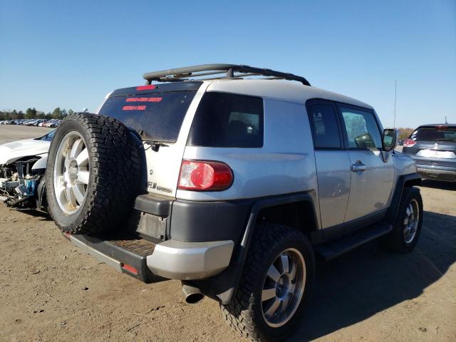 JTEBU11F870095838 - 2007 TOYOTA FJ CRUISER SILVER photo 4