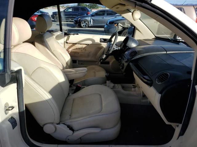 3VWRF31Y66M324360 - 2006 VOLKSWAGEN NEW BEETLE 奶油色 照片 5