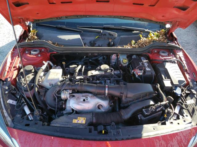 SJKCH5CP3JA059290 - 2018 INFINITI QX30 BASE RED photo 11