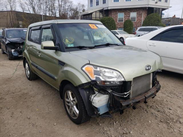 KNDJT2A2XB7288708 - 2011 KIA SOUL GREEN photo 9