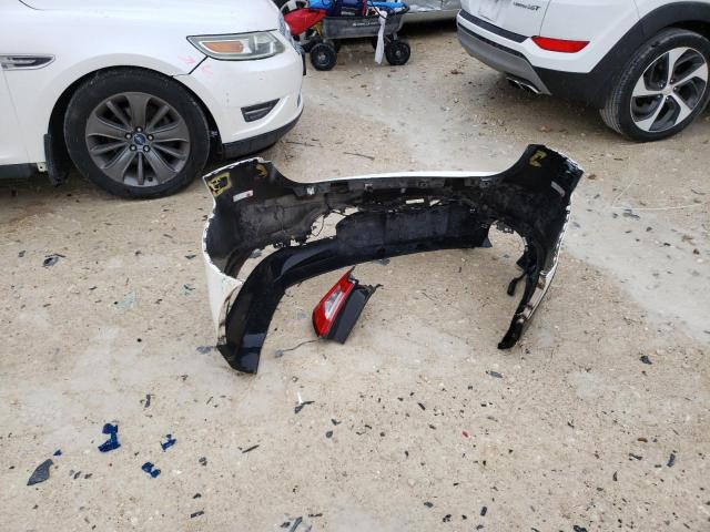 1FAHP2FW6AG111480 - 2010 FORD TAURUS LIM WHITE photo 12