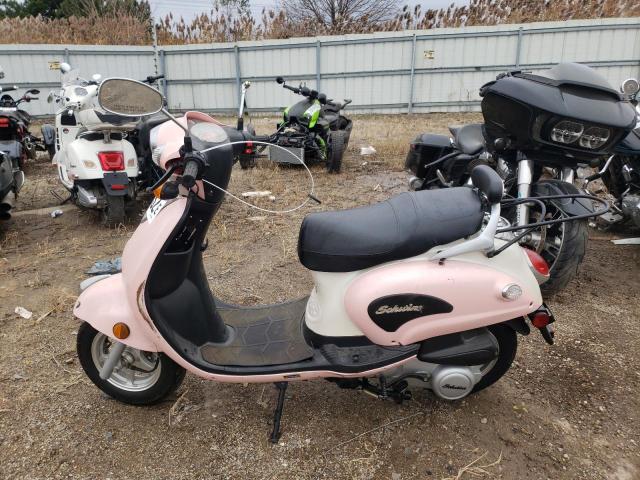 LE8TGKCCX81000189 - 2008 SCHW SCOOTER TWO TONE photo 9