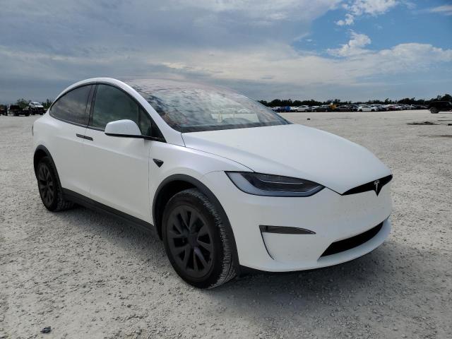 7SAXCBE67NF353216 - 2022 TESLA MODEL X WHITE photo 4