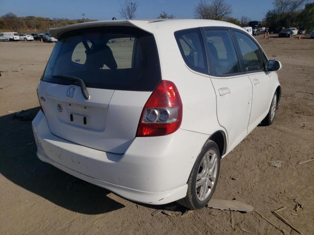 JHMGD38667S028783 - 2007 HONDA FIT S WHITE photo 4