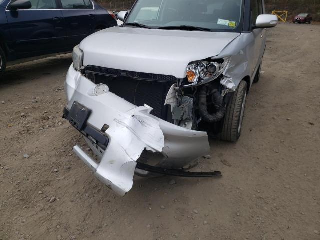 JTLZE4FE2FJ074000 - 2015 TOYOTA SCION XB 银色 照片 9