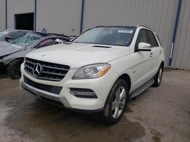 4JGDA5HB6CA021950 - 2012 MERCEDES-BENZ ML 350 4MA WHITE photo 2