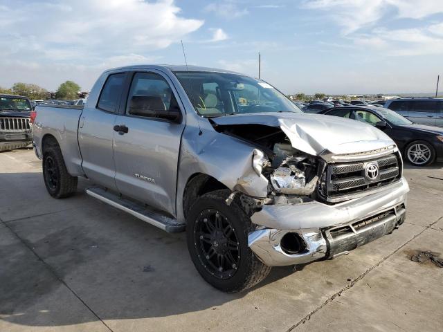 5TFRM5F18BX023772 - 2011 TOYOTA TUNDRA DOU SILVER photo 4