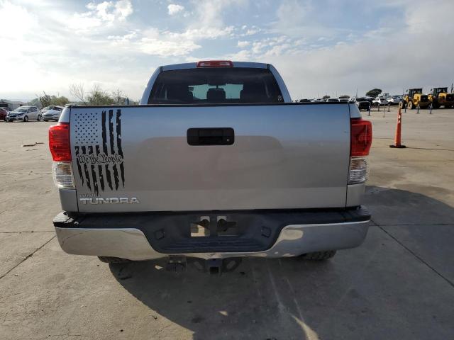 5TFRM5F18BX023772 - 2011 TOYOTA TUNDRA DOU SILVER photo 6