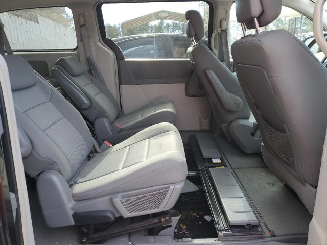 2A4RR5D10AR305707 - 2010 CHRYSLER TOWN AND C BLACK photo 6