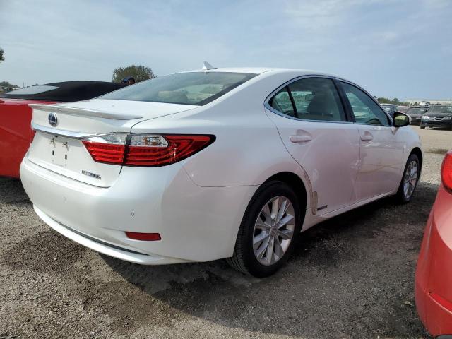 JTHBW1GG4E2057134 - 2014 LEXUS ES 300H WHITE photo 3