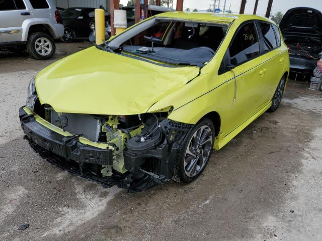 JTNKARJE4JJ565573 - 2018 TOYOTA COROLLA IM YELLOW photo 2