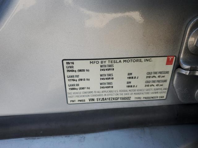 5YJSA1E2XGF156502 - 2016 TESLA MODEL S ვერცხლისფერი ფოტო 13