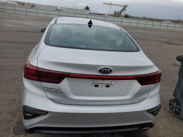 3KPF24AD4ME333778 - 2021 KIA FORTE FE SILVER photo 6