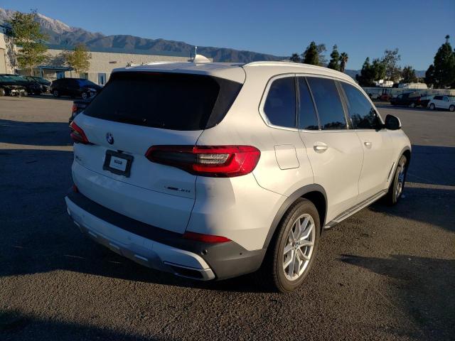 5UXCR4C01L9C07553 - 2020 BMW X5 SDRIVE WHITE photo 4