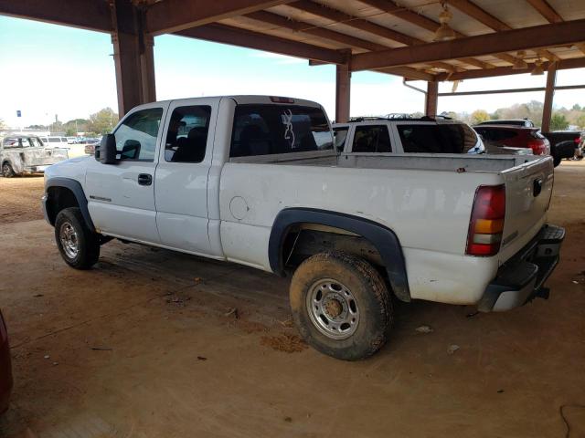 1GTHC29U93E277829 - 2003 GMC SIERRA C25 WHITE photo 2