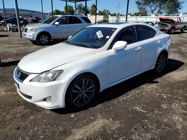 JTHBK262885058541 - 2008 LEXUS IS250 WHITE photo 2