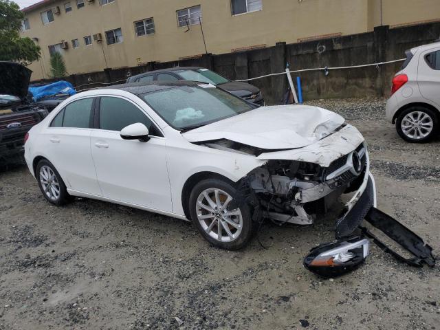 WDD3G4EB5KW021359 - 2019 MERCEDES-BENZ A 220 WHITE photo 4