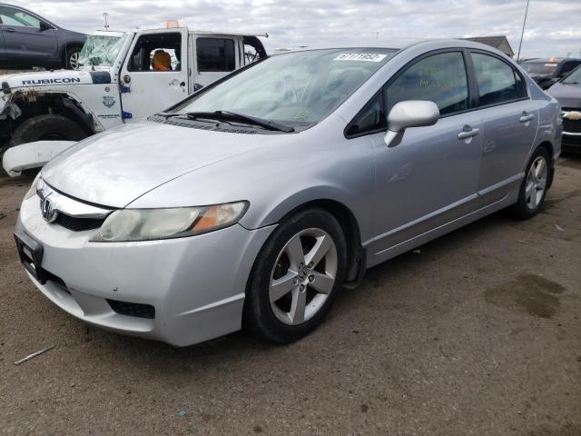 2HGFA1F69AH549512 - 2010 HONDA CIVIC LX-S Srebrny zdjęcie 2