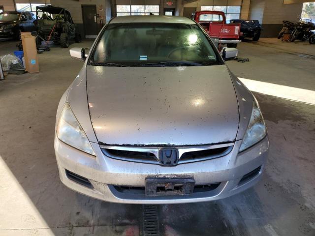 1HGCM56307A211396 - 2007 HONDA ACCORD SILVER photo 5