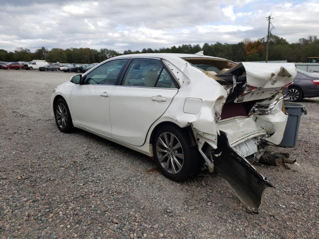 4T1BK1FK9FU557374 - 2015 TOYOTA CAMRY XSE WHITE photo 2