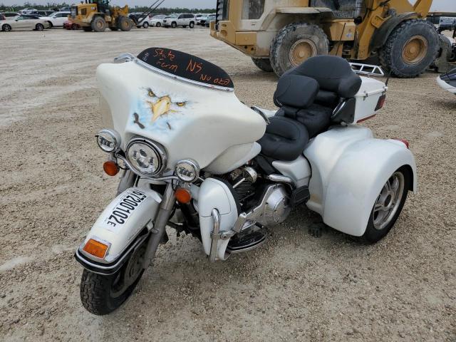 1HD1FCW156Y608271 - 2006 HARLEY-DAVIDSON FLHTCUI 白色 照片 2