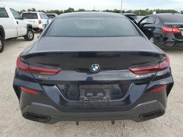 WBAGV8C00NCH27946 - 2022 BMW M850XI BLACK photo 6