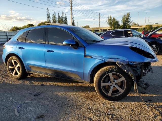 WP1AA2A52KLB00916 - 2019 PORSCHE MACAN BLUE photo 4