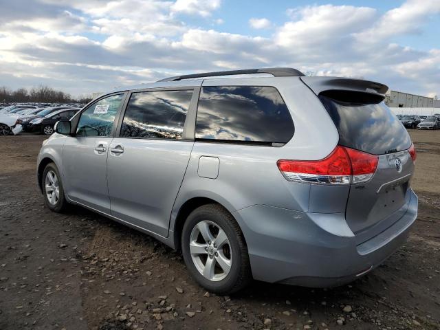 5TDKK3DC6BS039930 - 2011 TOYOTA SIENNA LE SILVER photo 2