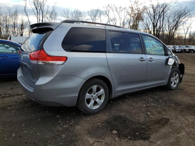 5TDKK3DC6BS039930 - 2011 TOYOTA SIENNA LE SILVER photo 3