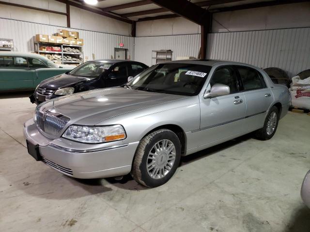 1LNHM82W67Y631012 - 2007 LINCOLN TOWN CAR S SILVER photo 1