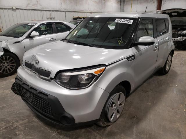 KNDJN2A24F7785124 - 2015 KIA SOUL SILVER photo 2