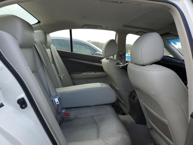 JN1CV6APXFM503620 - 2015 INFINITI Q40 WHITE photo 6