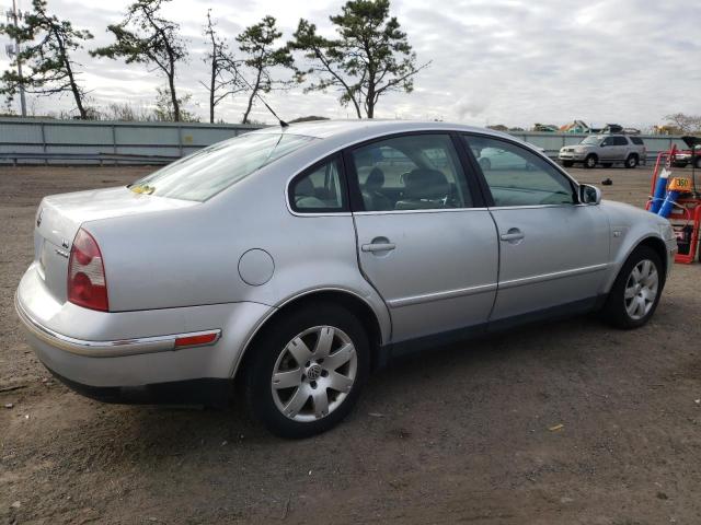 WVWTH63B83P441537 - 2003 VOLKSWAGEN PASSAT GLX Gümüş foto 3