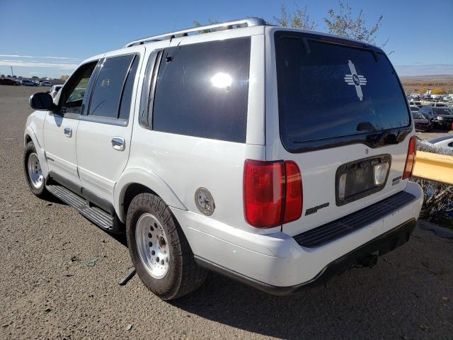 5LMPU28A7XLJ19757 - 1999 LINCOLN NAVIGATOR WHITE photo 3