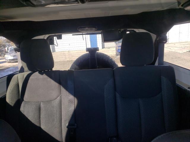 1C4BJWDG3GL121551 - 2016 JEEP WRANGLER U Silber Foto 10