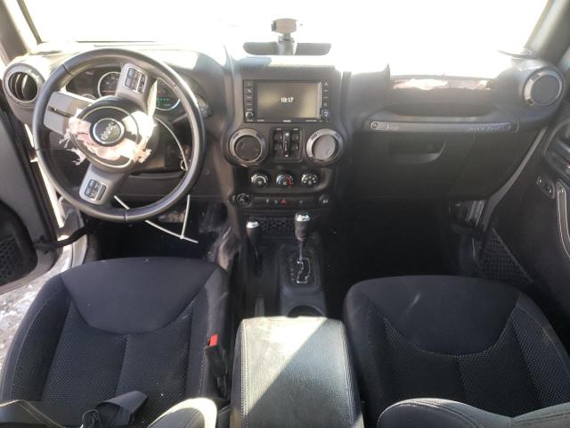 1C4BJWDG3GL121551 - 2016 JEEP WRANGLER U Silber Foto 8