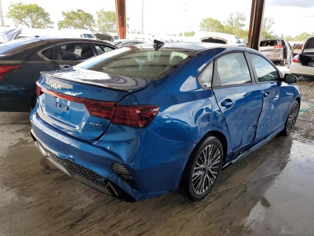 3KPF54AD3PE520781 - 2023 KIA FORTE GT BLUE photo 4