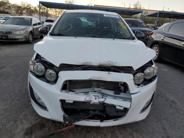 1G1JG6SB5D4250665 - 2013 CHEVROLET SONIC RS WHITE photo 9