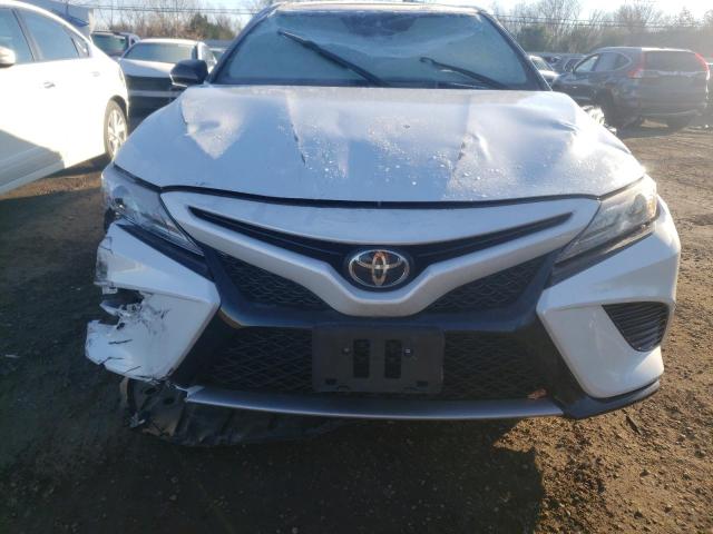 4T1B61HK0KU214416 - 2019 TOYOTA CAMRY XSE WHITE photo 5