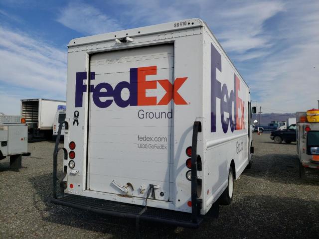 5B4LPG25093438576 - 2009 WORKHORSE CUSTOM CHASSIS COMMERCIAL თეთრი ფოტო 4