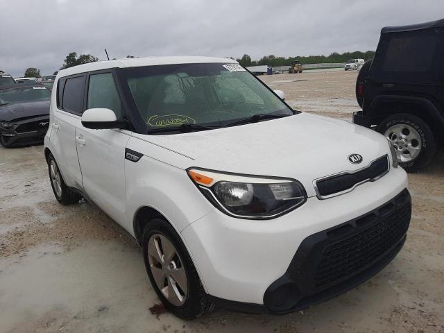 KNDJN2A25G7378611 - 2016 KIA SOUL WHITE photo 1