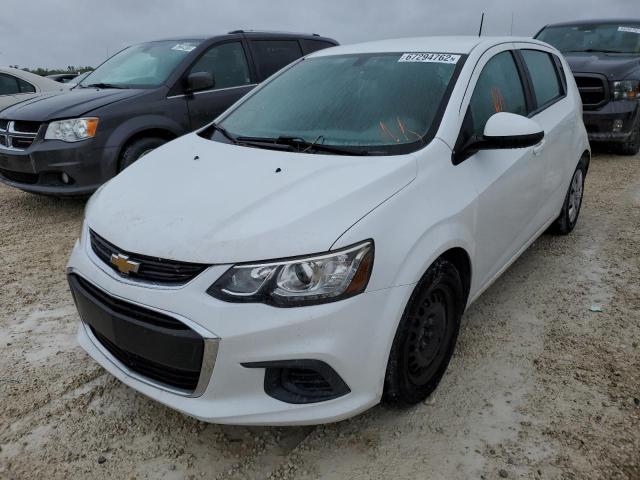 1G1JG6SHXH4159658 - 2017 CHEVROLET SONIC WHITE photo 2