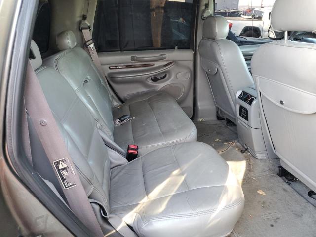 5LMFU28R62LJ08260 - 2002 LINCOLN NAVIGATOR CHARCOAL photo 11