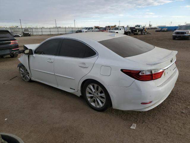 JTHBW1GG3F2082186 - 2015 LEXUS ES 300H WHITE photo 2