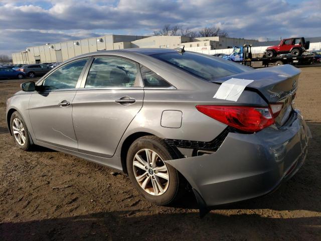 5NPEB4AC4DH744788 - 2013 HYUNDAI SONATA GLS GRAY photo 2