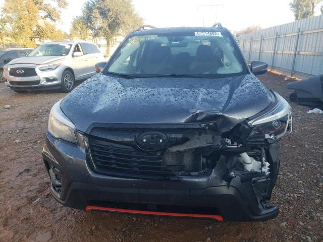 JF2SKALC3MH428328 - 2021 SUBARU FORESTER S GRAY photo 5