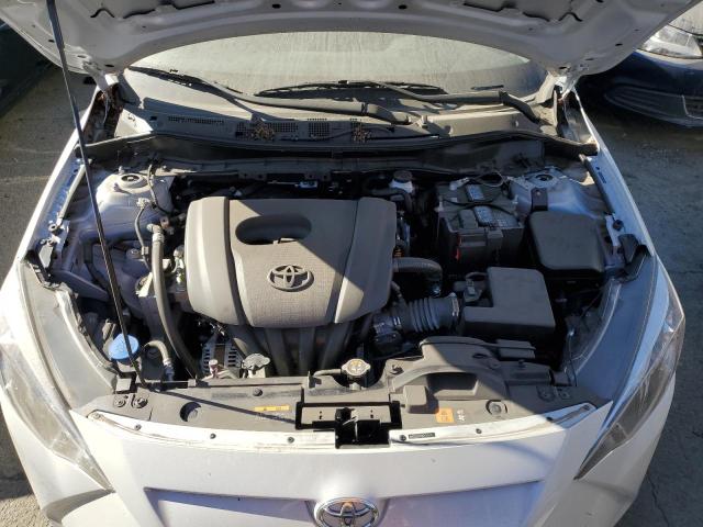 3MYDLBYV9KY515254 - 2019 TOYOTA YARIS L WHITE photo 11