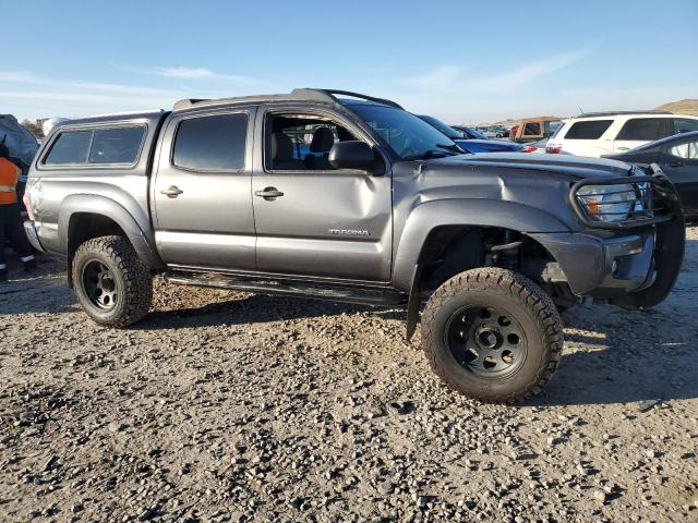 3TMLU4EN0FM192166 - 2015 TOYOTA TACOMA DOU CHARCOAL photo 4