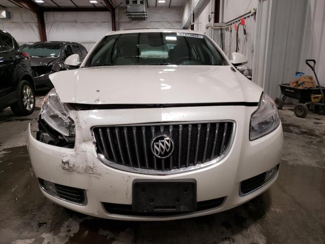 2G4GR5ER4C9142284 - 2012 BUICK REGAL WHITE photo 5
