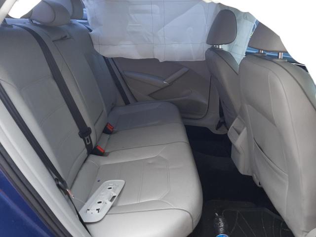 1VWDT7A34HC037652 - 2017 VOLKSWAGEN PASSAT R-L 蓝色 照片 6